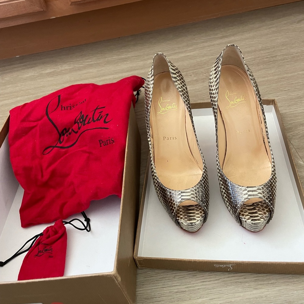 Christian Louboutin snakeskin 38.5 in good condition (see photos)
